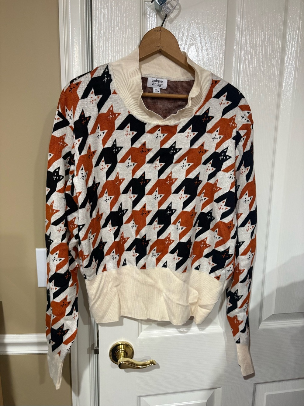 NWOT- Unique Vintage Women's Cream Orange & Black Houndstooth Cats Sweater